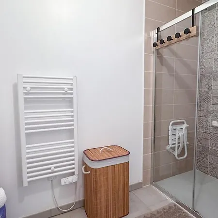 Recent Avec Terrasse Airbus Aeroport شقة كولومييه