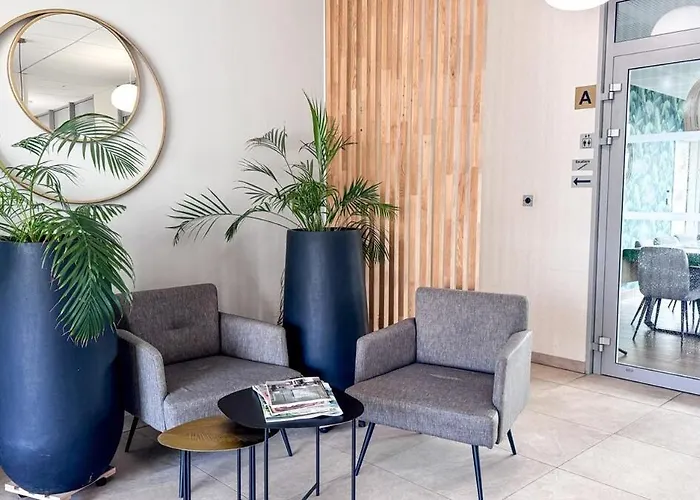 Recent Avec Terrasse Airbus Aeroport كولومييه