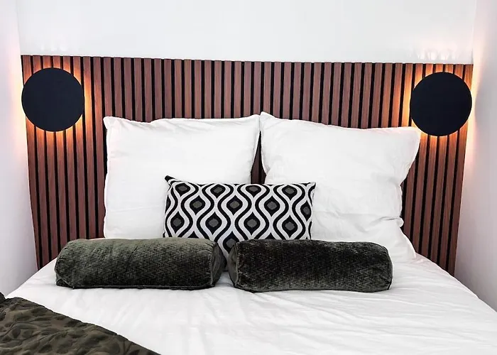 شقة Recent Avec Terrasse Airbus Aeroport كولومييه