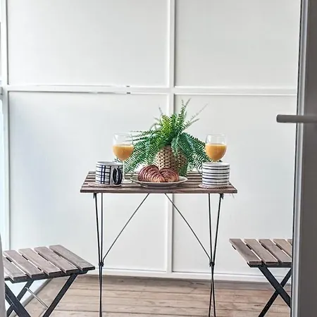 Recent Avec Terrasse Airbus Aeroport アパート コロミエ