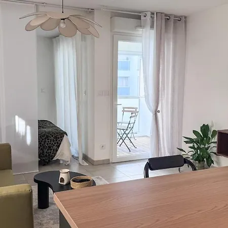 Recent Avec Terrasse Airbus Aeroport コロミエ